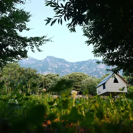 Starsbox La Montagna Di Leonardo بيت خشبي